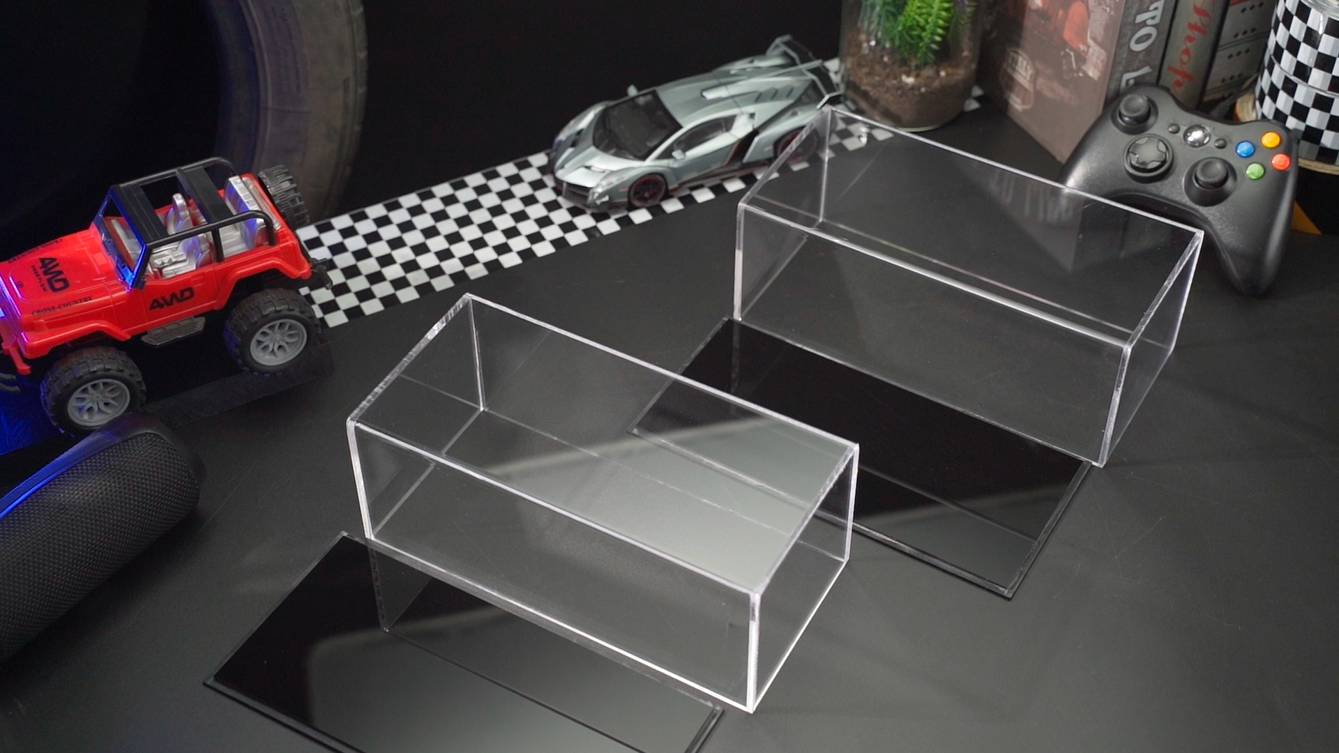 Amazon.com: Juexica 2 Pcs Clear Acrylic Model Car Display Case 1